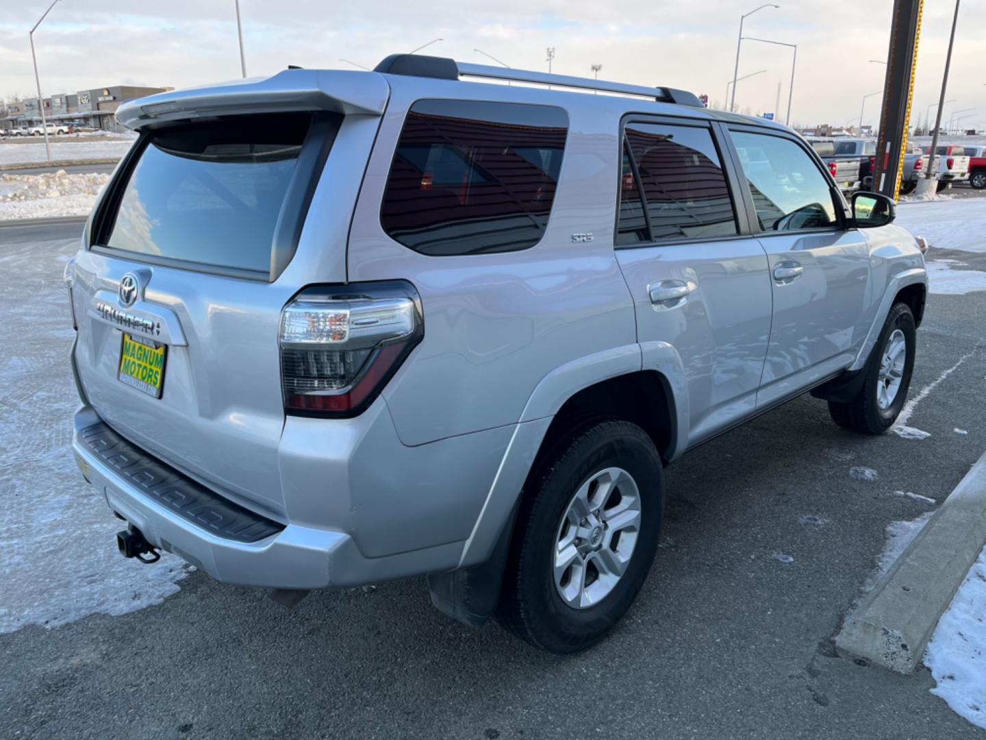 2021 Silver Toyota 4Runner SR5 4WD (JTEMU5JR0M5) with an 4.0L V6 DOHC 24V engine, 5A transmission, located at 1960 Industrial Drive, Wasilla, 99654, (907) 274-2277, 61.573475, -149.400146 - Photo#5